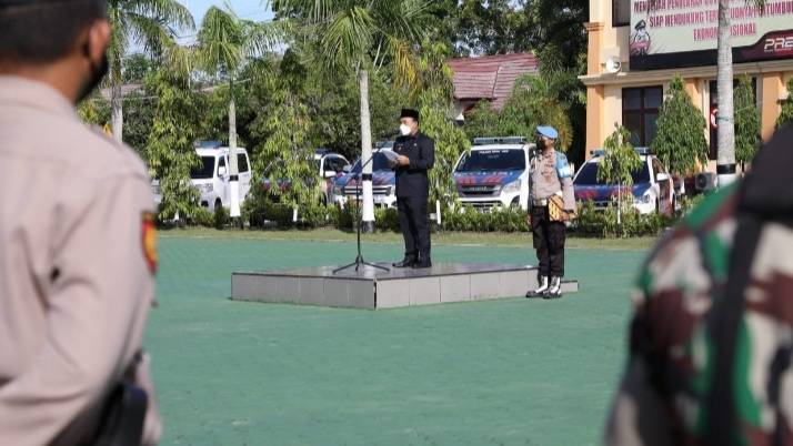 4001_Husni-Merza-Menjadi-Pembina-Apel-Gelar-Pasukan-Operasi-Ketupat-2022-ini-Pesan-Wabup-Siak-