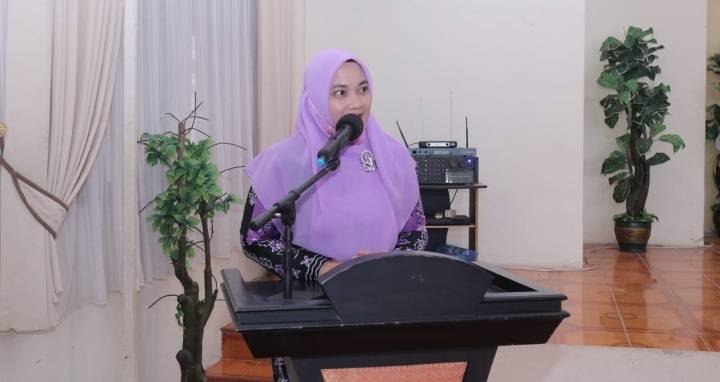 123_Dekranasda-Siak-Kenalkan-Batik-Kepada-Murid-Studi-Wisata-SD-Islam-Al-Azhar-54-Pekanbaru