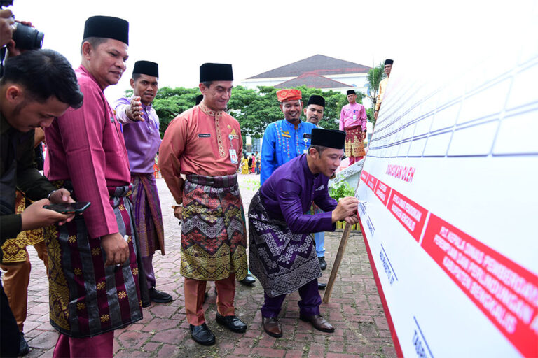 69786774438-deklarasi-sekolah-ramah-anak